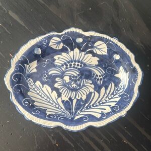 Italian Blue and White Ceramic Dish 8x6 hangable Chambers